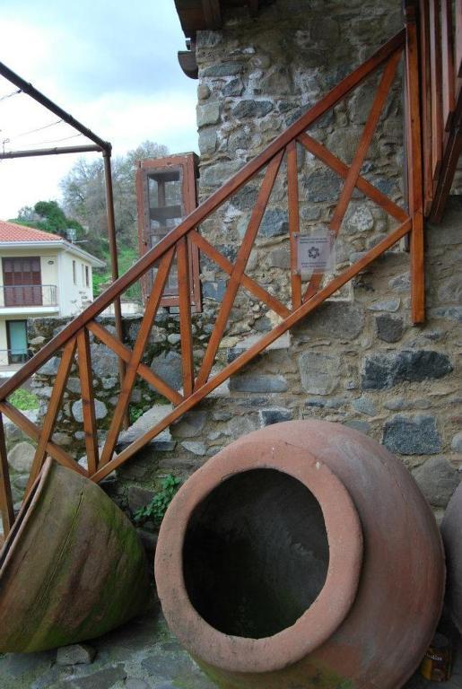Xenis House Pensionat Galata Exteriör bild